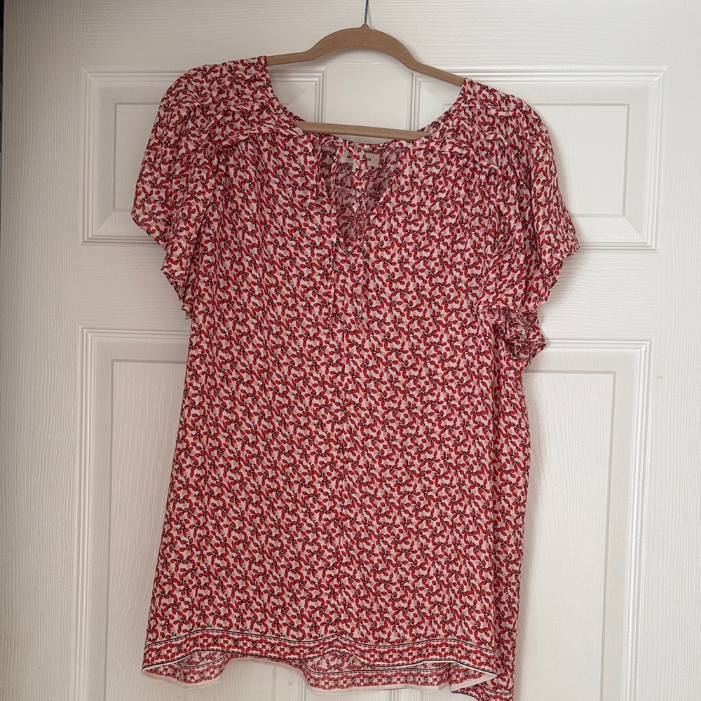Max Studio Red and White Patterned Blouse